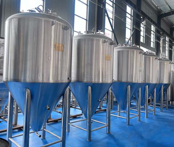 精釀啤酒設(shè)備廠家教您改善啤酒苦味方法