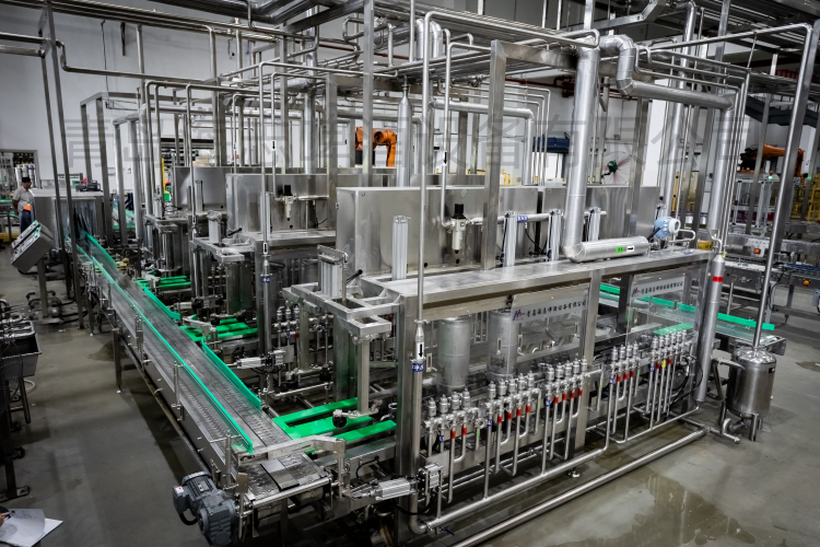 啤酒自動(dòng)灌裝線和啤酒灌裝機(jī)有何區(qū)別？